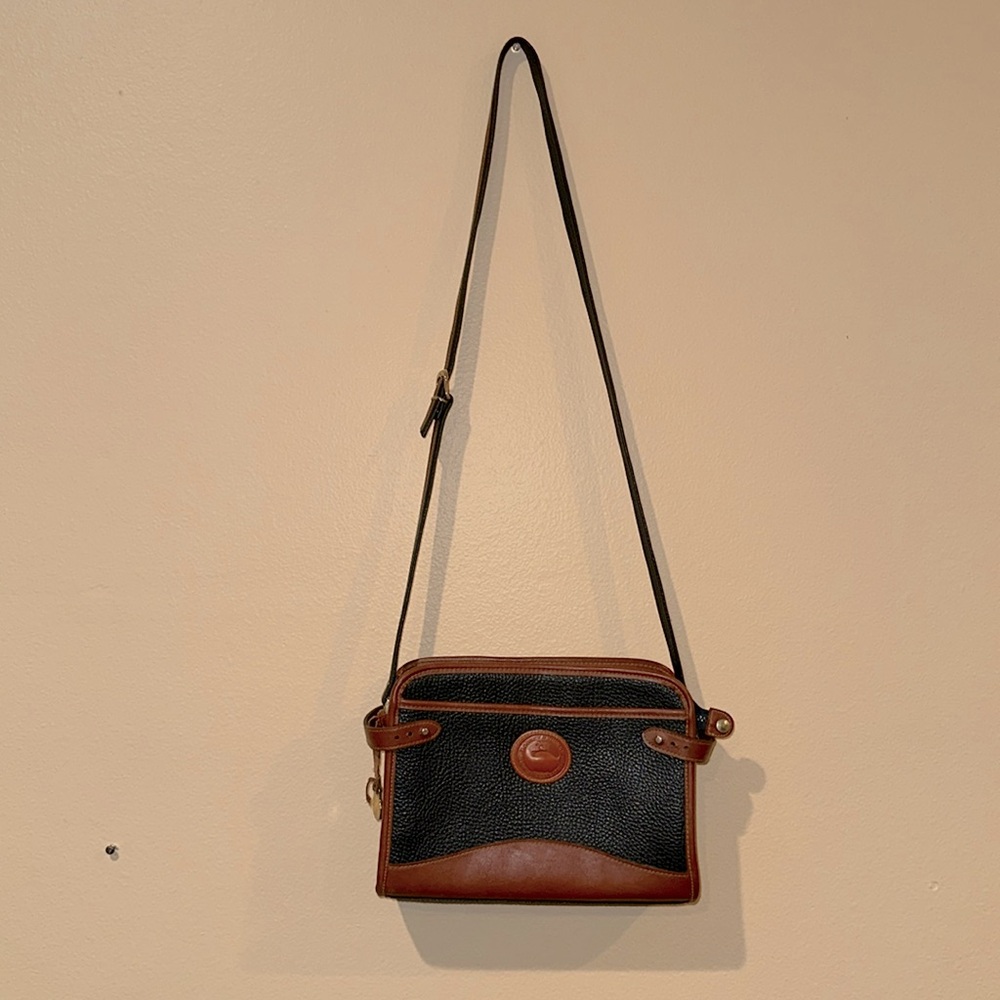 DOONEY & BOURKE vintage 1980’s cross body